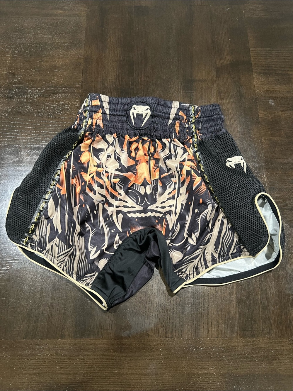 Venum Bangkok Inferno Muay Thai Shorts Tiger Print Black/Gray/Orange S